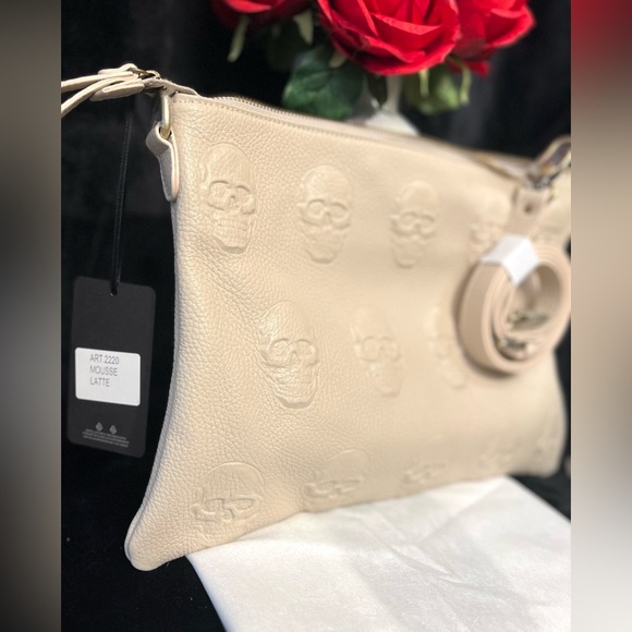 IOPELLE💀NWT💀 Made In Italy, Genuine Leather Multi Skull “Moose Latte”Crossbody - Picture 11 of 12